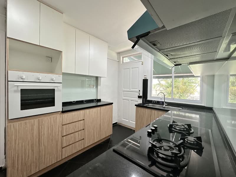 ⭐️⭐️ LANDED7772@ Simply Cosy Detach Home For Rent, , 4 Bedrooms, 4,500 sqft, Detached House For Rent, by Geryl Lim, 24858114 - PropertyGuru.com.sg
