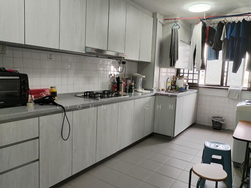 240 Bukit Batok East Avenue 5, 240 Bukit Batok East Avenue 5, Room Rental, 120 sqft, HDB Flat For Rent, by Lionnel Chng, 24858751 - PropertyGuru.com.sg
