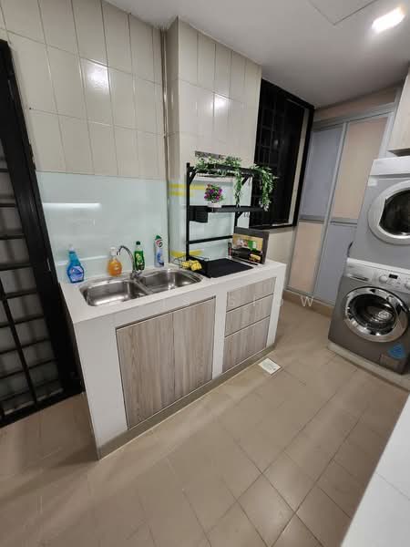 Boon Teck Apartments, 42 Boon Teck Road, Room Rental, 140 sqft, Apartment For Rent, by Louis Siow, 24860553 - PropertyGuru.com.sg