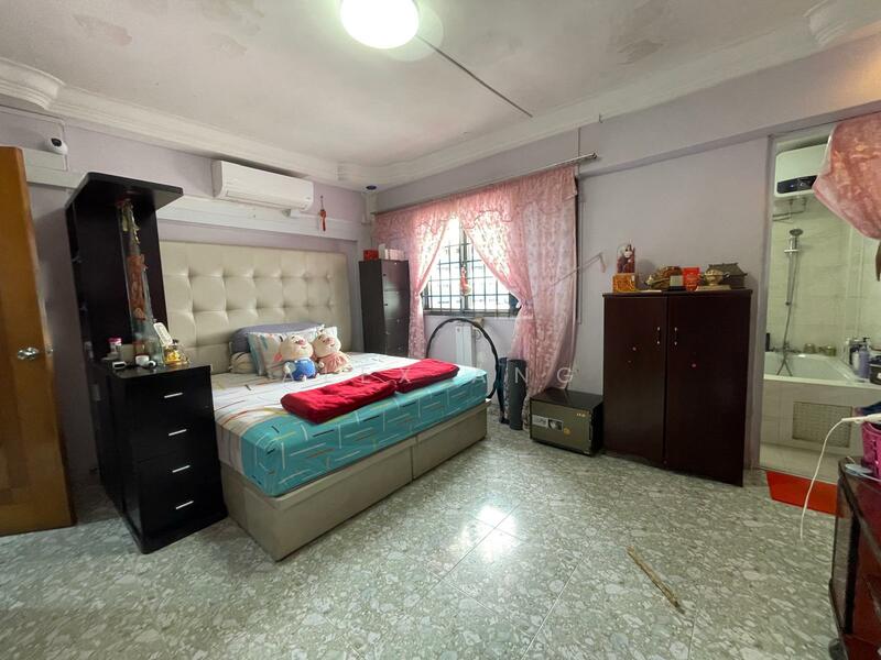For Sale - 302 Hougang Avenue 5