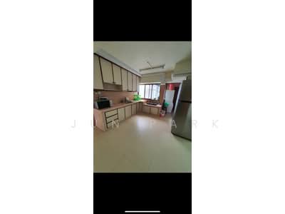 For Rent - Lucky Plaza