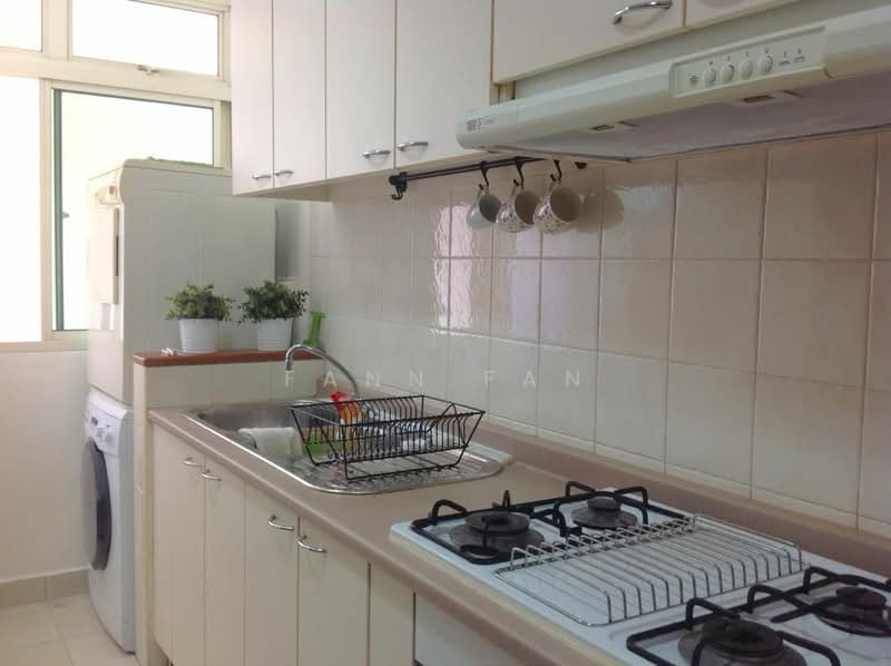 Burlington Square, 175 Bencoolen Street, 2 Bedrooms, 850 sqft, Apartment For Rent, by Fann Fan, 24865282 - PropertyGuru.com.sg