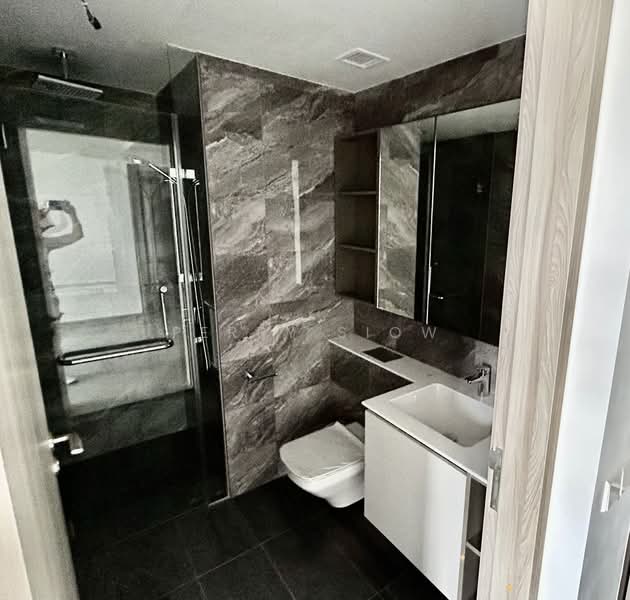 Sengkang Grand Residences, 76 Compassvale Bow, 2 Bedrooms, 624 sqft, Condominium For Sale, by Perry Siow, 24866245 - PropertyGuru.com.sg