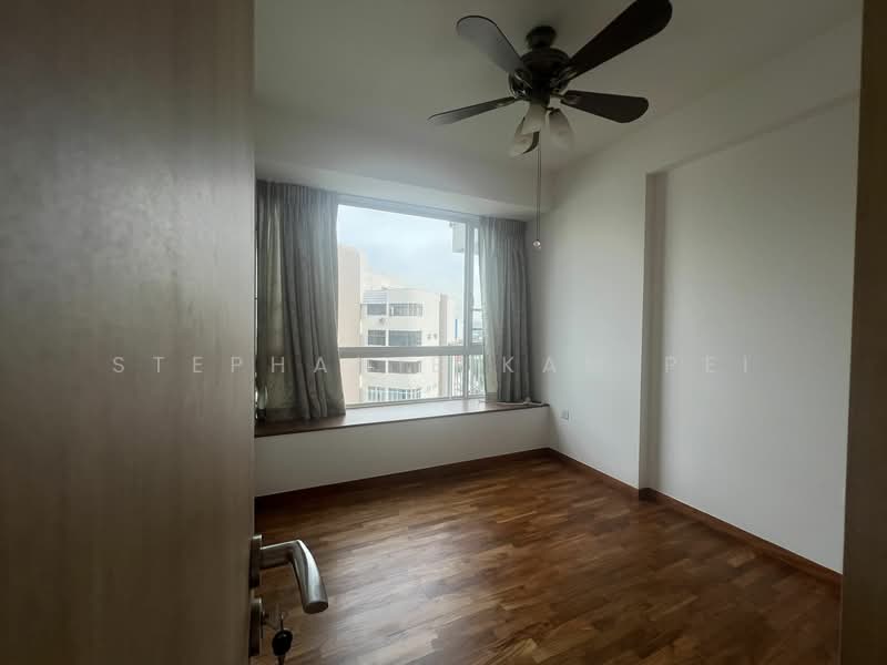 Caspian, 52 Lakeside Drive, 3 Bedrooms, 1,195 sqft, Condominium For Rent, by Stephanie Kam Pei Yi, 24867804 - PropertyGuru.com.sg