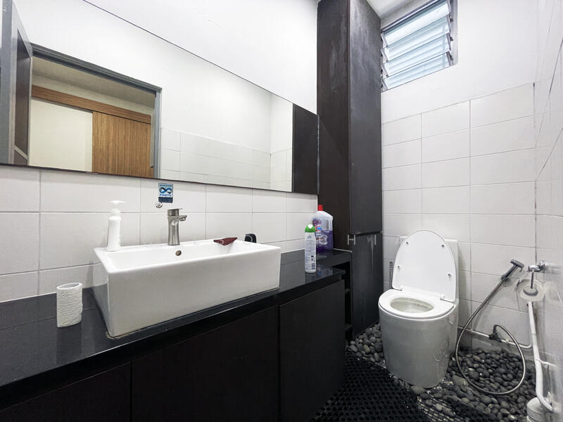 Wcega Tower, 21 Bukit Batok Crescent, 1,969 sqft, Light Industrial (B1) For Rent, by Wilson Chia, 24869877 - CommercialGuru.com.sg