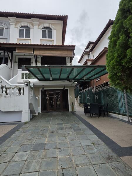 For Rent - Loyang Villas