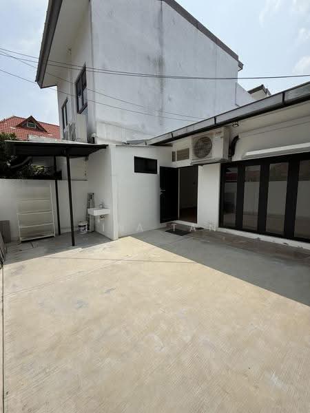 Toh Estate, Toh Drive, Changi Airport / Changi Village, 3 Bedrooms, 2,400 sqft, Terraced House For Rent, by Lina Tan, 24872268 - Exterior - PropertyGuru.com.sg