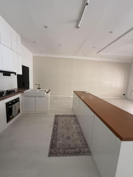 Toh Estate, Toh Drive, Changi Airport / Changi Village, 3 Bedrooms, 2,400 sqft, Terraced House For Rent, by Lina Tan, 24872268 - Kitchen - PropertyGuru.com.sg