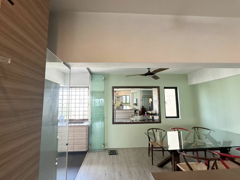 Queensway Tower, 1 Queensway, Alexandra / Commonwealth, Room Rental, 300 sqft, Apartment For Rent, by Elizabeth Mok, 24872416 - PropertyGuru.com.sg