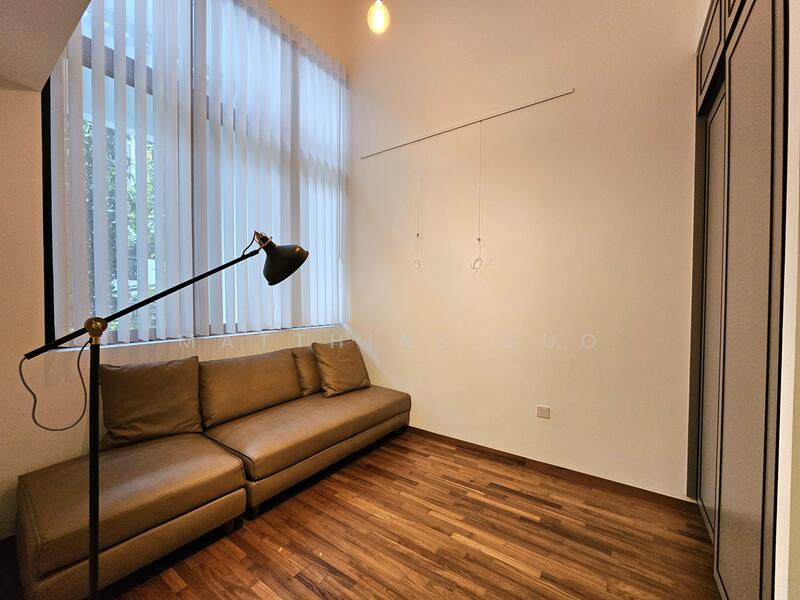 Mayfair Gardens, 8 Rifle Range Road, 2 Bedrooms, 710 sqft, Condominium