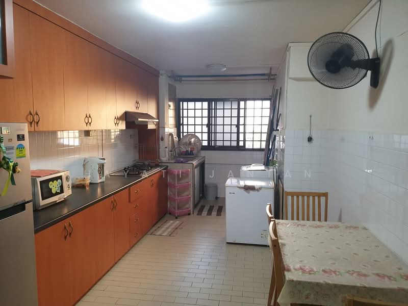 158 Bedok South Avenue 3, 158 Bedok South Avenue 3, Bedok / Upper East Coast, Room Rental, 150 sqft, HDB Flat For Rent, by Hayati Jantan, 24874125 - PropertyGuru.com.sg