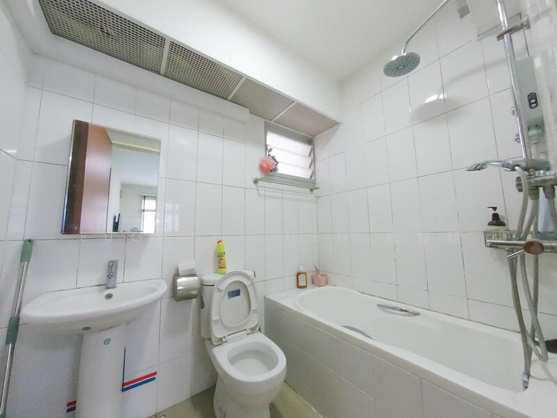 Common Bedroom Toilet