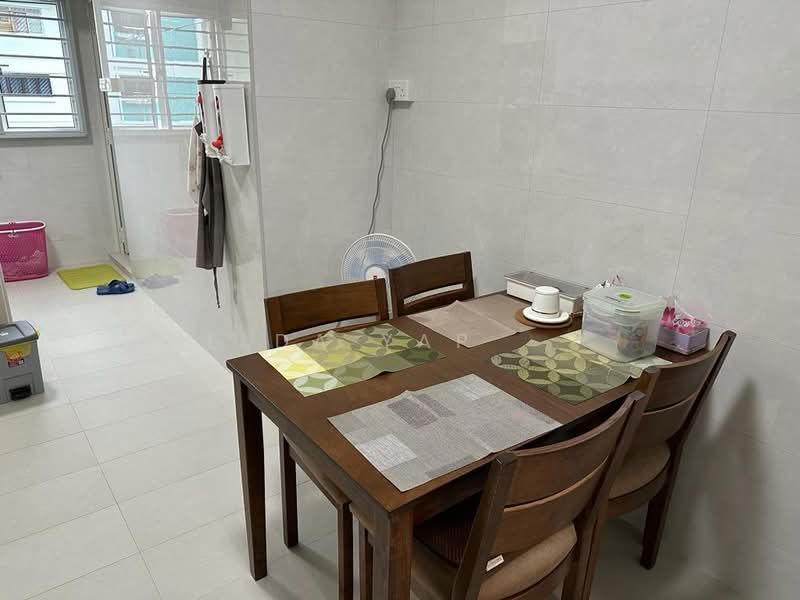 232 Pending Road, 232 Pending Road, Room Rental, 150 sqft, HDB Flat For Rent, by Hillda Yap ヒルダｰ, 24876382 - PropertyGuru.com.sg
