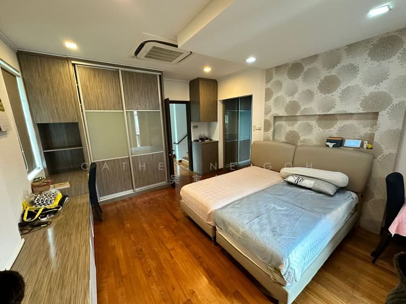 Mera Terrace, Seagull Walk, 4 Bedrooms, 3,200 sqft, Corner Terrace For Rent, by Catherine Goh, 24878556 - PropertyGuru.com.sg
