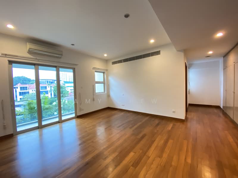 3 Lovely Detached Homes available -See all 3, Hassle- Free, Cotswold Close, 7 Bedrooms, 5,700 sqft, Detached House For Rent, by Amy Chew, 24879454 - PropertyGuru.com.sg