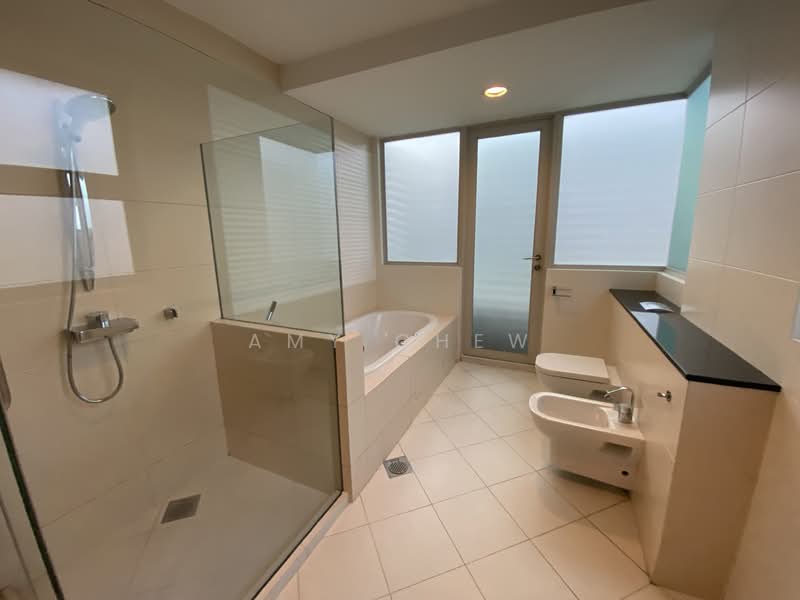 3 Lovely Detached Homes available -See all 3, Hassle- Free, Cotswold Close, 7 Bedrooms, 5,700 sqft, Detached House For Rent, by Amy Chew, 24879454 - PropertyGuru.com.sg