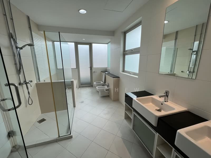 3 Lovely Detached Homes available -See all 3, Hassle- Free, Cotswold Close, 7 Bedrooms, 5,700 sqft, Detached House For Rent, by Amy Chew, 24879454 - PropertyGuru.com.sg