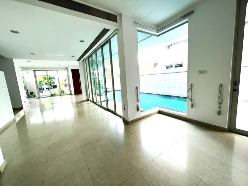 3 Lovely Detached Homes available -See all 3, Hassle- Free, Cotswold Close, 7 Bedrooms, 5,700 sqft, Detached House For Rent, by Amy Chew, 24879454 - PropertyGuru.com.sg