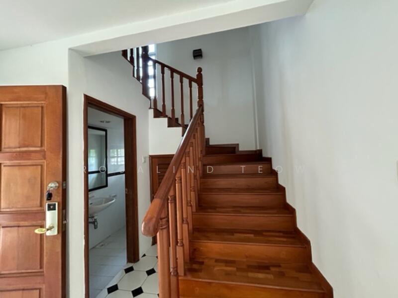 Bungalow House for Rent at Dunearn Road/Shelford Road, Dunearn Road