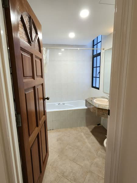 Trevose Park, 62 Trevose Crescent, 3 Bedrooms, 1,700 sqft, Condominium For Rent, by Ann Teo, 24883780 - PropertyGuru.com.sg