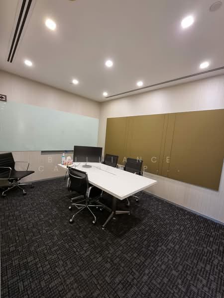 SGX Centre II, 4 SHENTON WAY, Boat Quay / Raffles Place / Marina, 2,432 sqft, Office For Rent, by MJ ZHUO, 24884225 - CommercialGuru.com.sg