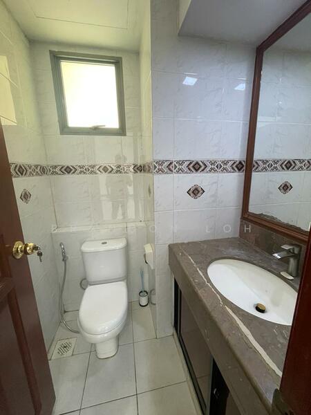 Aspen Heights, 263 River Valley Road, 4 Bedrooms, 1,583 sqft, Condominium For Rent, by Brandon Loh, 24884408 - Common Washroom 1 - PropertyGuru.com.sg