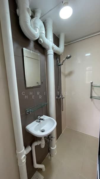 For Rent - 84 Commonwealth Close