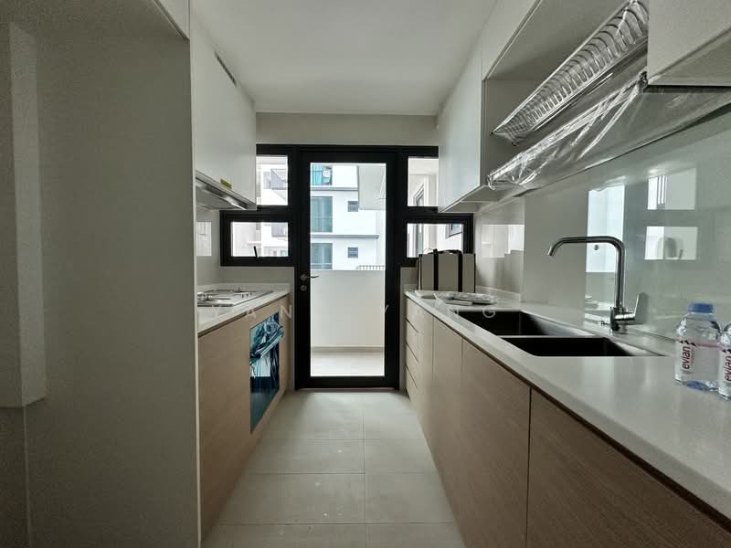 Treasure at Tampines, 53 Tampines Lane, 4 Bedrooms, 1,238 sqft, Condominium For Rent, by Yang Yang, 24889136 - PropertyGuru.com.sg