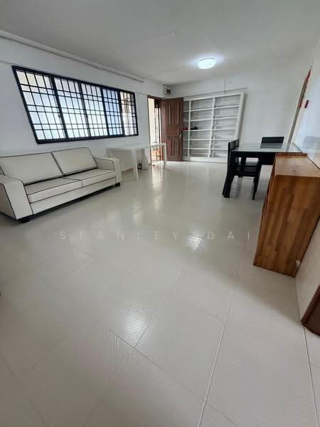 231 Yishun Street 21, 231 Yishun Street 21, Sembawang / Yishun, 3 Bedrooms, 1,055 sqft, HDB Flat For Rent, by Stanley Dai, 24889635 - Living Room - PropertyGuru.com.sg