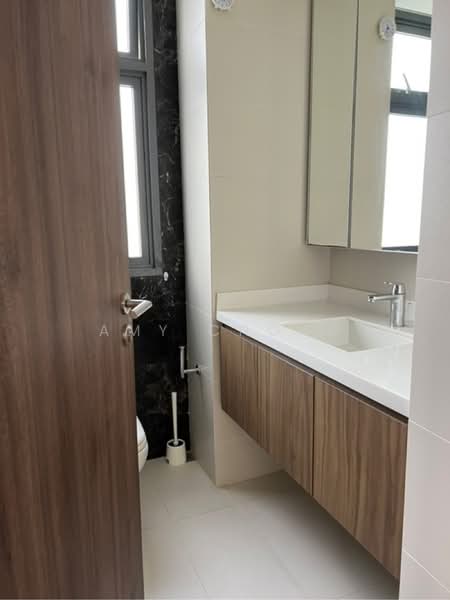 Palm Isles, 40 Flora Drive, 2 Bedrooms, 1,000 sqft, Condominium For Rent, by Amy Chong, 24897508 - PropertyGuru.com.sg