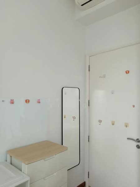 Kingsford Hillview Peak, 105 Hillview Rise, Room Rental, 200 sqft, Condominium For Rent, by Cindy, Xiang Xiang, 24898361 - PropertyGuru.com.sg