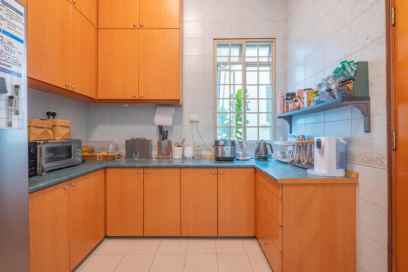 Semi-detached House in Meyer Estate, 2A Walton Road, 5 Bedrooms, 6,000 sqft, Detached House For Rent, by Bevelry Liew, 24898650 - Kitchen 1 - PropertyGuru.com.sg