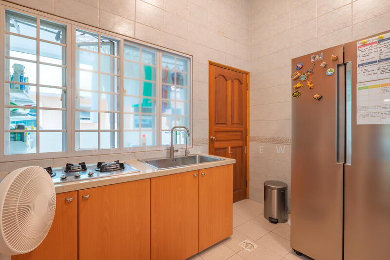 Semi-detached House in Meyer Estate, 2A Walton Road, 5 Bedrooms, 6,000 sqft, Detached House For Rent, by Bevelry Liew, 24898650 - Kitchen 2 - PropertyGuru.com.sg