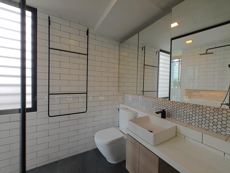 For Rent - Pinnacle 16