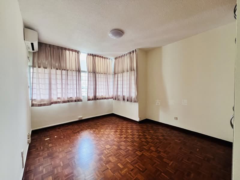 Ridgewood Condominium, 15 Mount Sinai Rise, 4 Bedrooms, 2,000 sqft, Condominium For Rent, by Casey Koo 古家进, 24901528 - PropertyGuru.com.sg