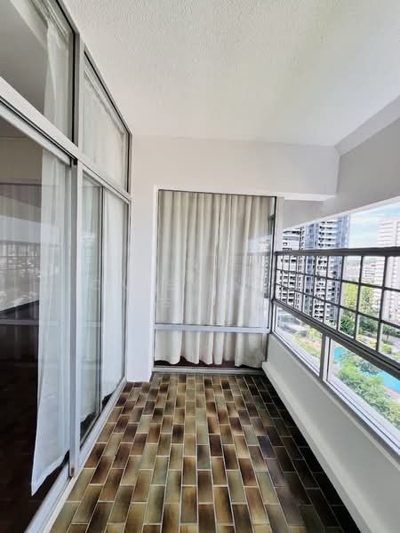 Ridgewood Condominium, 15 Mount Sinai Rise, 4 Bedrooms, 2,000 sqft, Condominium For Rent, by Casey Koo 古家进, 24901528 - PropertyGuru.com.sg