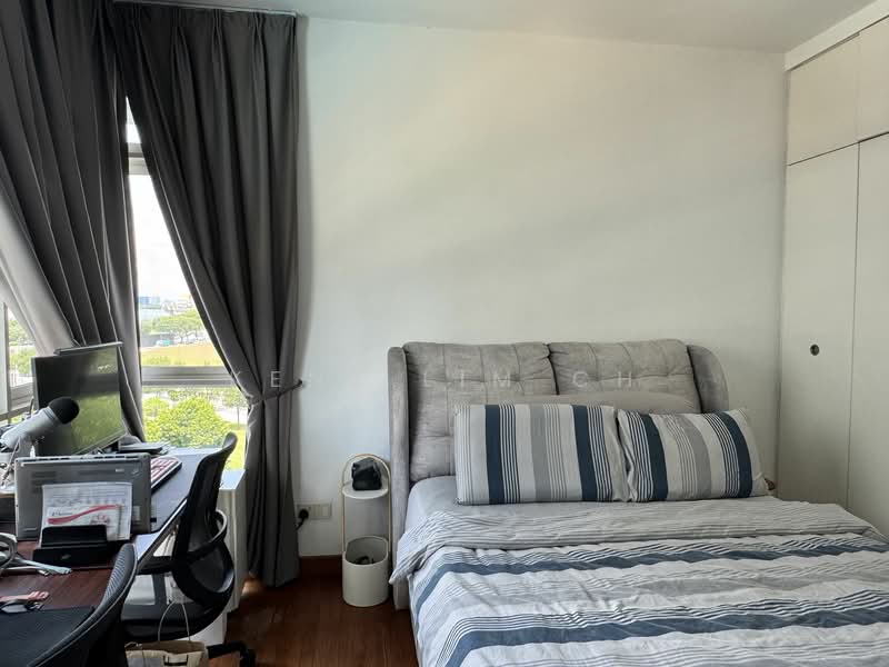 Monterey Park Condominium, 21 West Coast Rise, 4 Bedrooms, 1,367 sqft, Condominium For Rent, by Kent Lim CH, 24903244 - PropertyGuru.com.sg