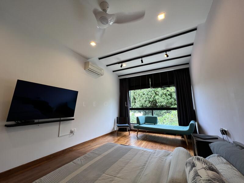 Thomson Hills, , 4 Bedrooms, 2,277 sqft, Corner Terrace For Sale, by Leo Low, 24903917 - Spacious master bedroom (2nd level) - PropertyGuru.com.sg