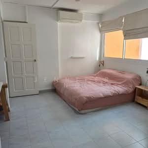 For Rent - 882 Tampines Street 84