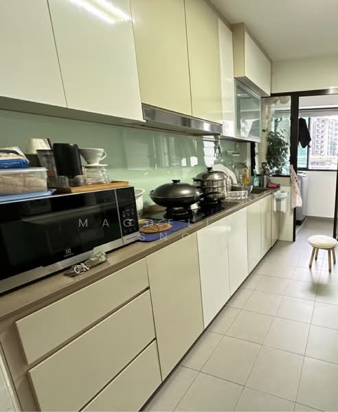 For Rent - 274C Compassvale Bow