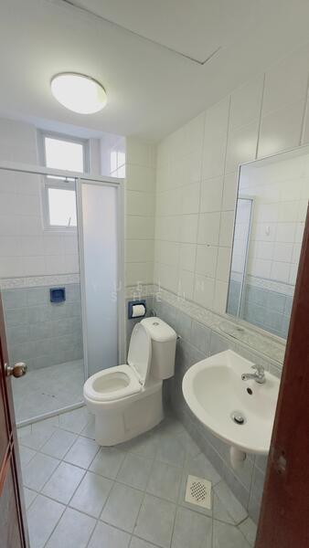 For Rent - Pinetree Condo