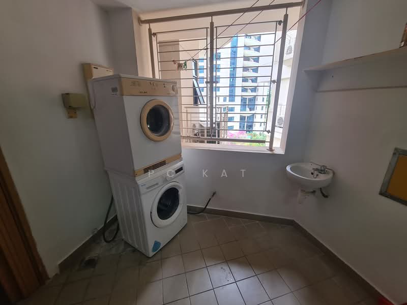 Valley Park, 477 River Valley Road, 4 Bedrooms, 1,658 sqft, Condominium For Rent, by PC Kat, 24906826 - PropertyGuru.com.sg