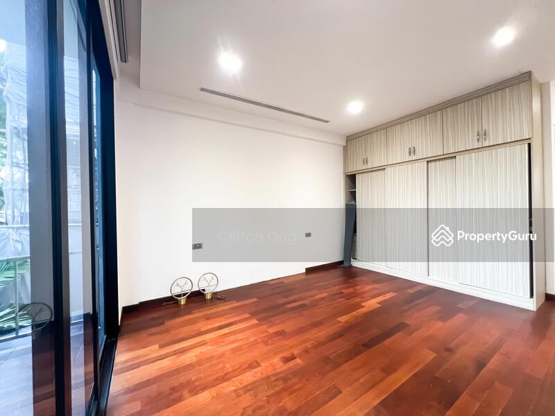 For Rent - Chartwell Drive