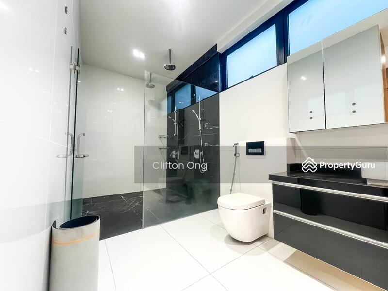 For Rent - Chartwell Drive