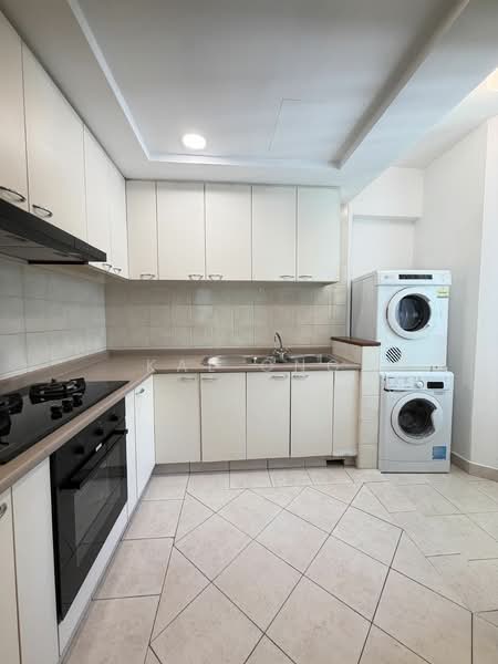 Burlington Square, 175 Bencoolen Street, 2 Bedrooms, 872 sqft, Apartment For Sale, by Kal Ong, 24908587 - PropertyGuru.com.sg
