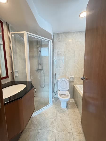Burlington Square, 175 Bencoolen Street, 2 Bedrooms, 872 sqft, Apartment For Sale, by Kal Ong, 24908587 - PropertyGuru.com.sg