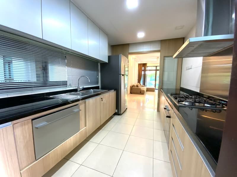 Varsity Park Condominium, 72 West Coast Road, 3 Bedrooms, 1,399 sqft, Condominium For Rent, by Seema Gupta, 24910251 - PropertyGuru.com.sg