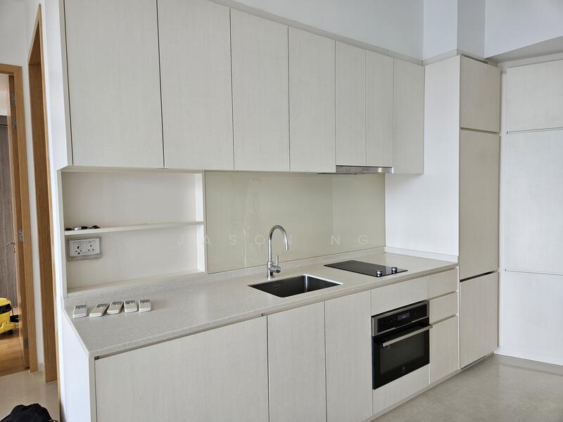 The Crest, 101 Prince Charles Crescent, 2 Bedrooms, 915 sqft, Condominium For Rent, by Jason Ng, 24910254 - PropertyGuru.com.sg