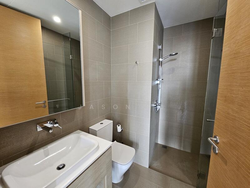 The Crest, 101 Prince Charles Crescent, 2 Bedrooms, 915 sqft, Condominium For Rent, by Jason Ng, 24910254 - PropertyGuru.com.sg