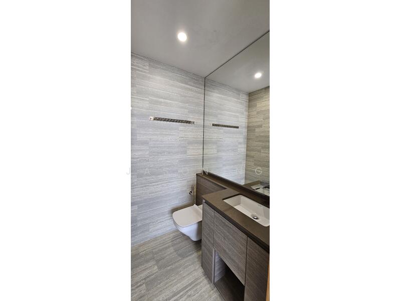 The Crest, 101 Prince Charles Crescent, 2 Bedrooms, 915 sqft, Condominium For Rent, by Jason Ng, 24910254 - PropertyGuru.com.sg